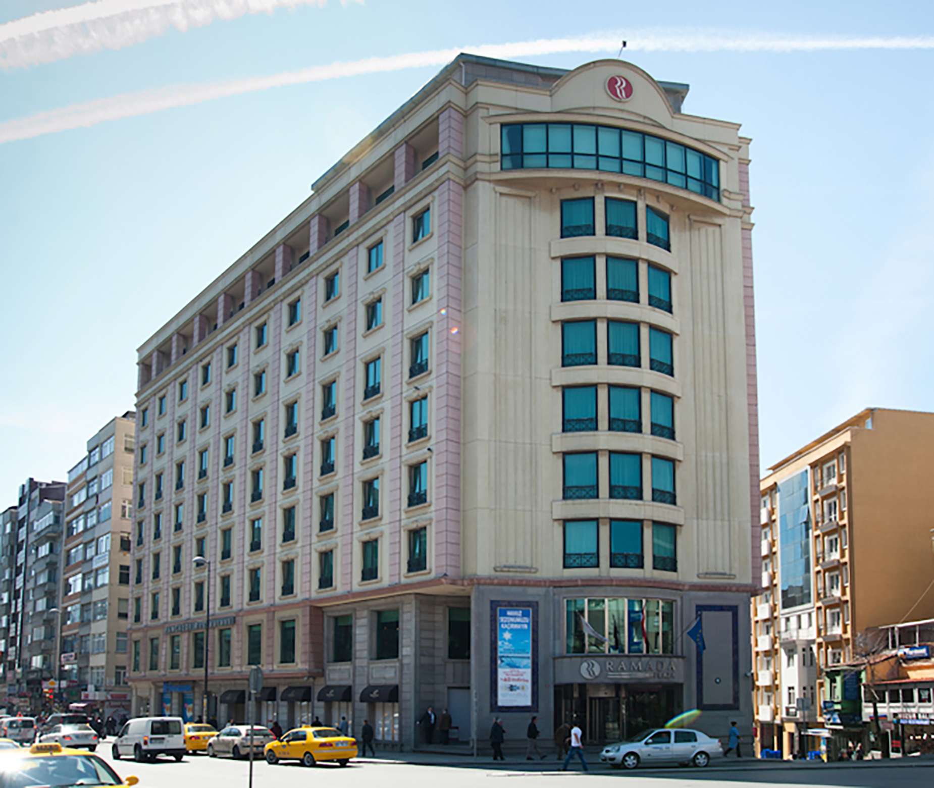 Fibrobeton Ramada Otel, Pangaltı